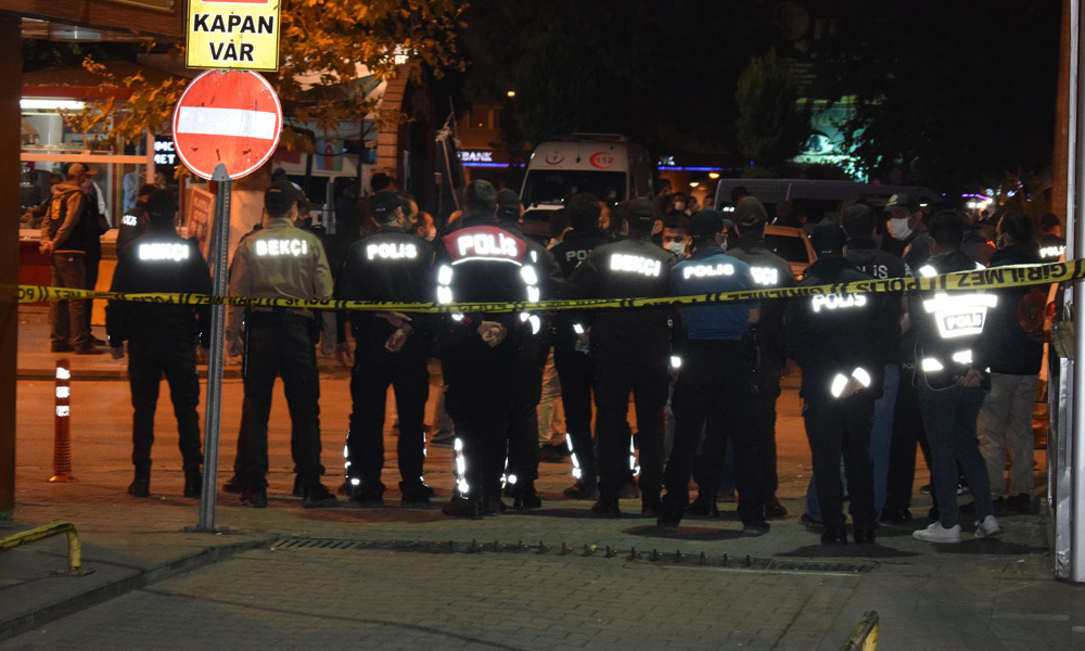 Demirlere saplanmış halde buldular!
