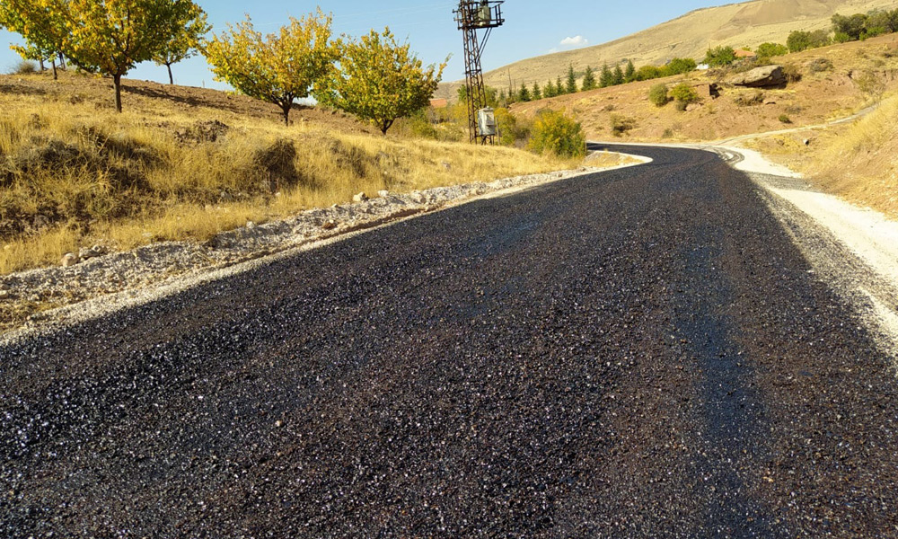 O ilçede asfaltsız yol kalmayacak!