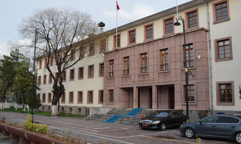 Bir mahalle karantina altına alındı