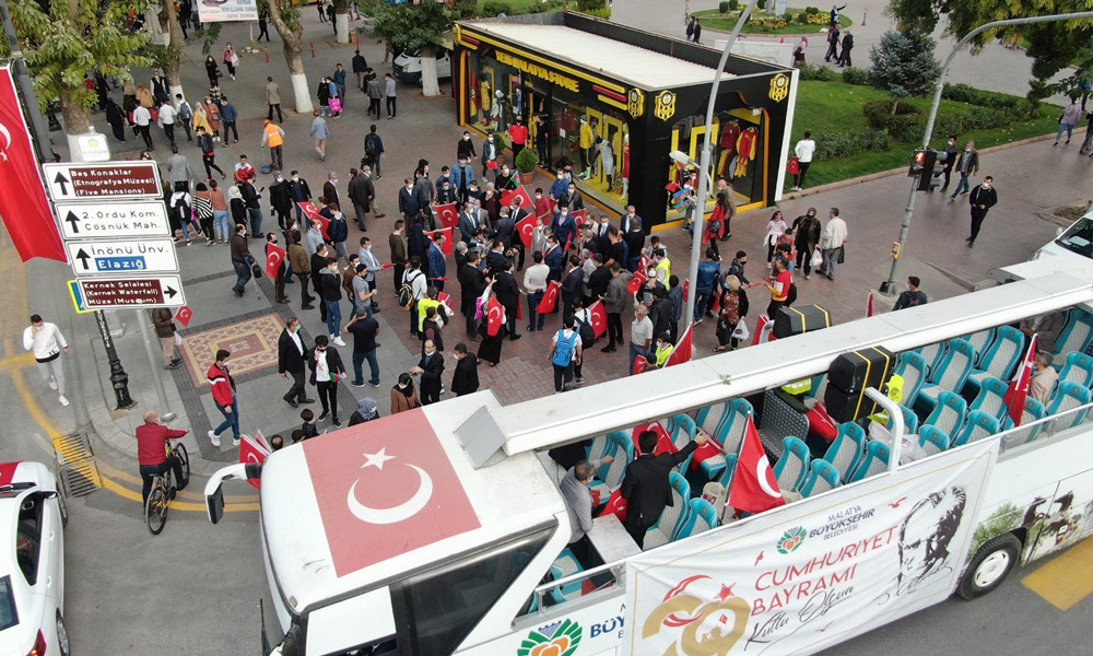 Gürkan: Her yer bayraklarla donatılmalı