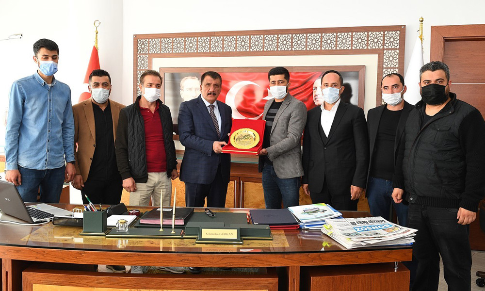 Gürkan'a teşekkür plaketi