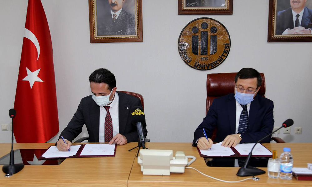 İki projeye imza atıldı