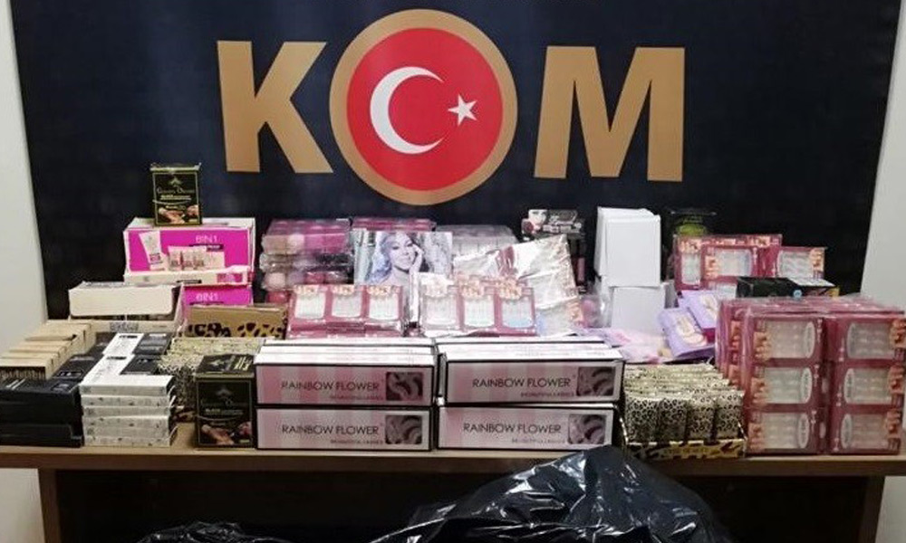 Kaçak kozmetik ürünler ele geçirildi