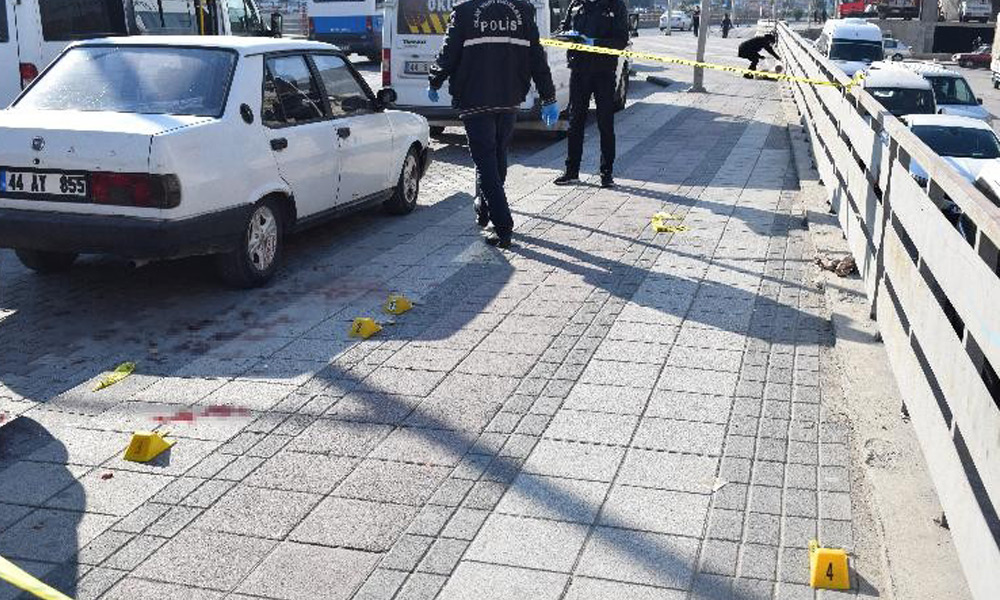 Eski damadının silahından çıkan kurşunla öldü!