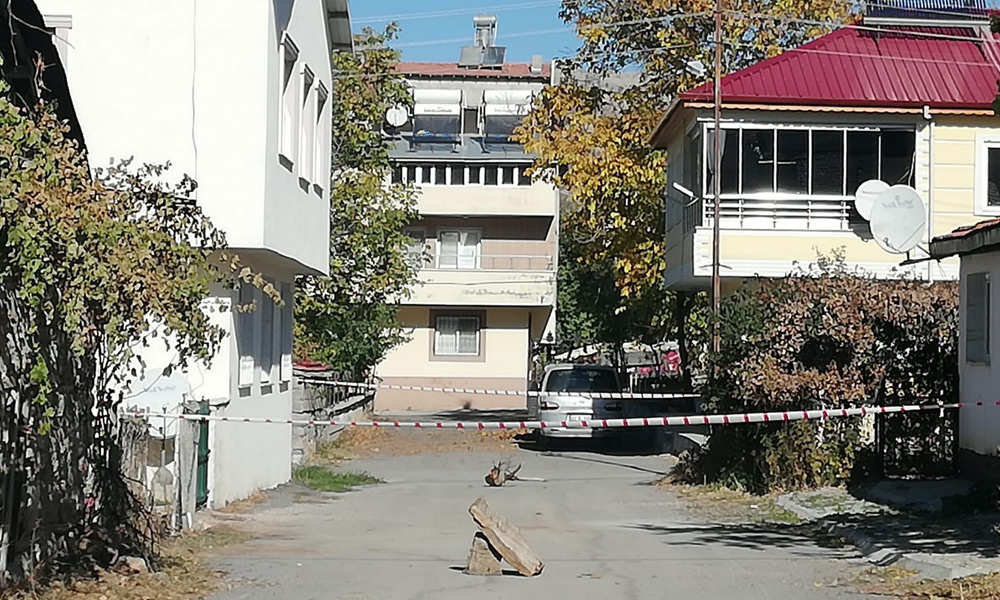 O mahallede 100 kişi karantinada!