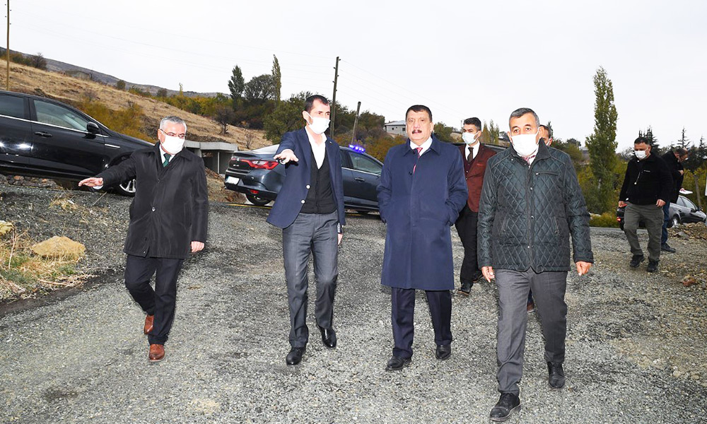 O ilçede yol sevinci!