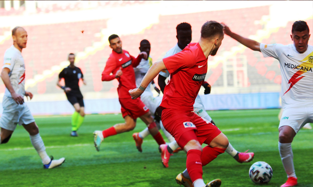 BU FUTBOLLA NEREYE KADAR?
