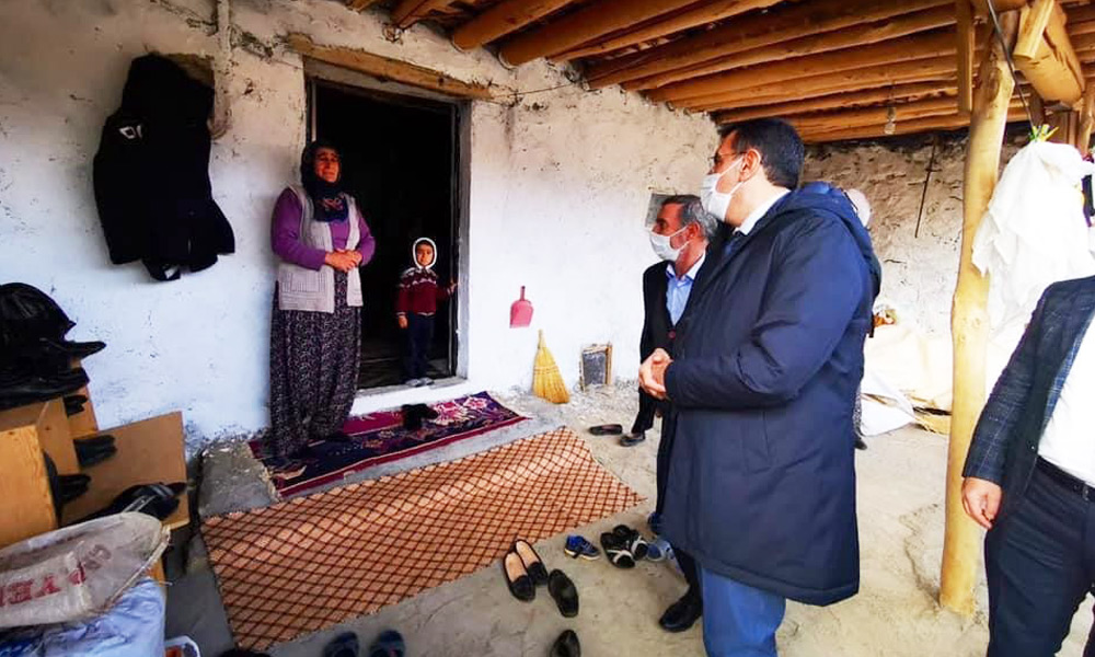 Tüfenkci: Evlerde çatlaklar var