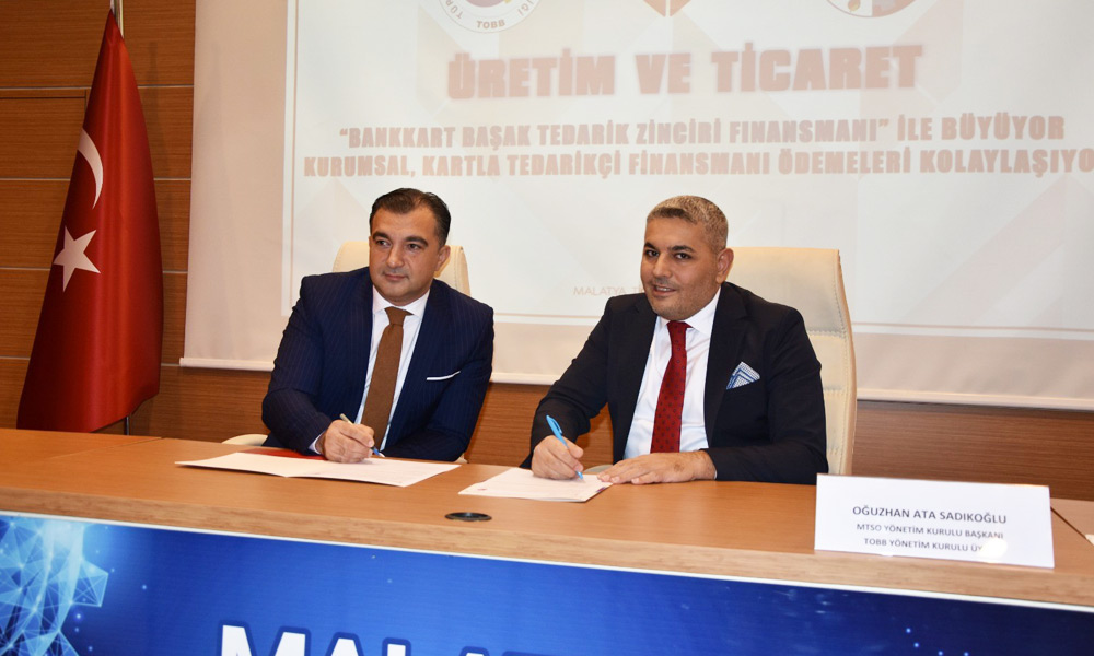 Karşılıklı imzalar atıldı