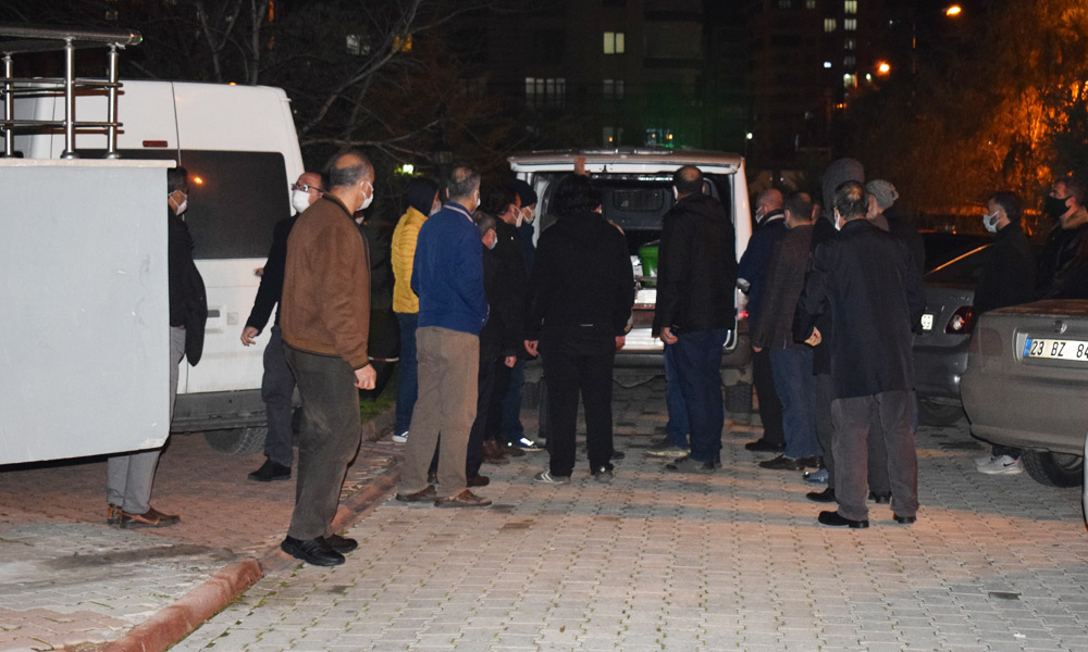 2 çocuk babası kendini astı!