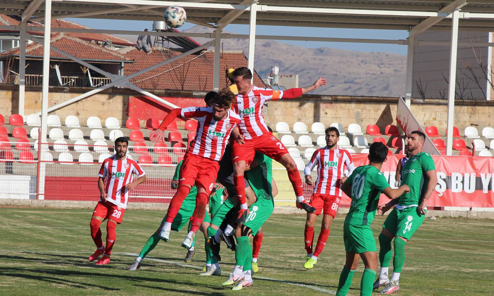 Yeşilyurt Belediyespor galip!