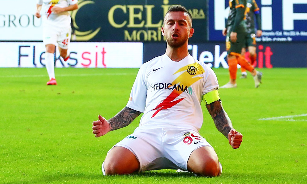 Adem, 'Büyük' atıyor!