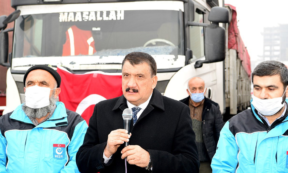 İnsani yardım tırları yola çıktı