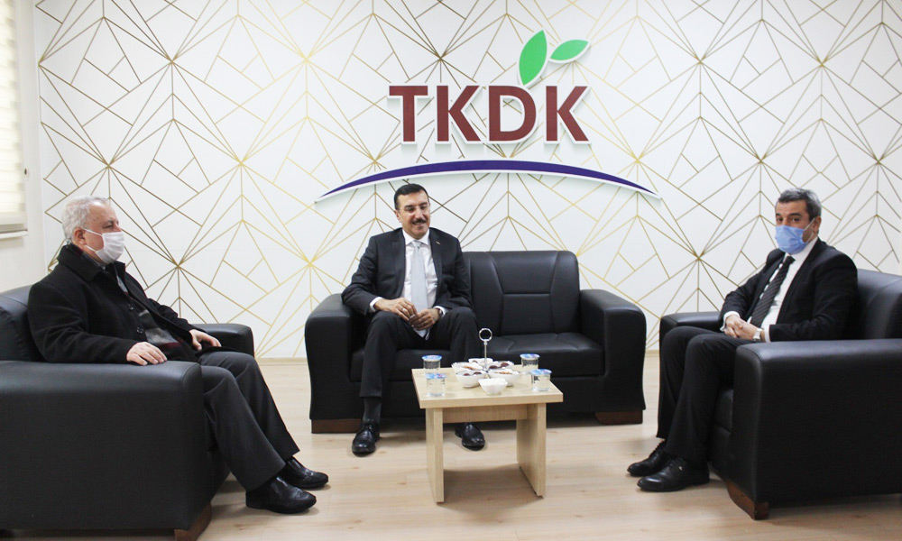 Tüfenkci: “Çorbada tuzu olmayanlar lafla, algılarla iş yapıyor”