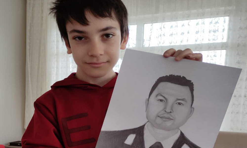 Genç ressam adından söz ettirdi