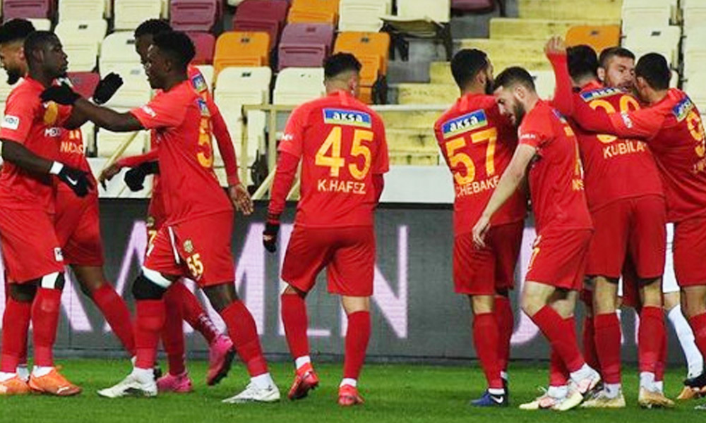 Maç öncesi futbolculardan büyük şok!