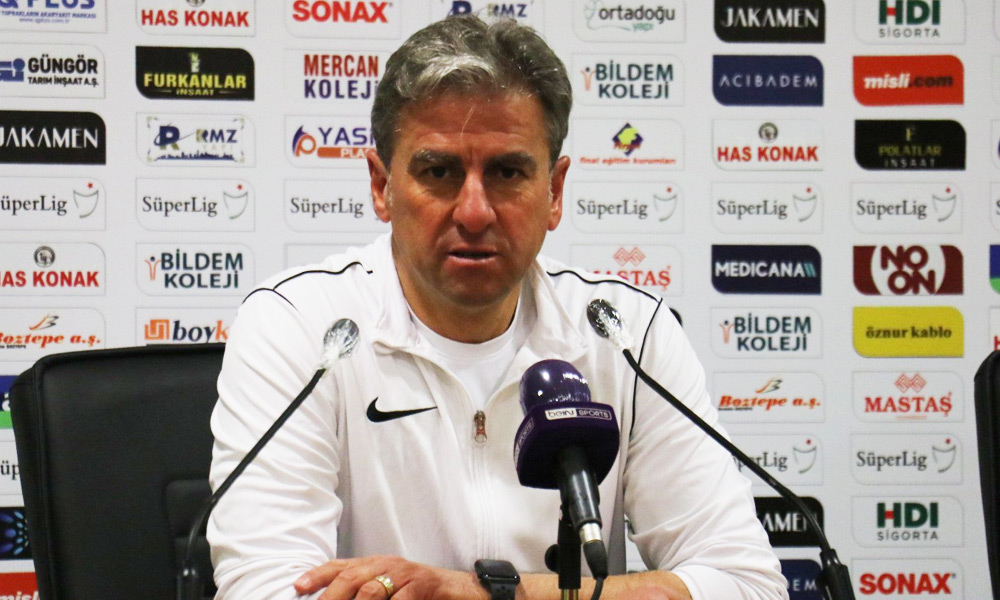 Hamzaoğlu: 'Her bağırıp, kendini yere atana faul çalışmayın'