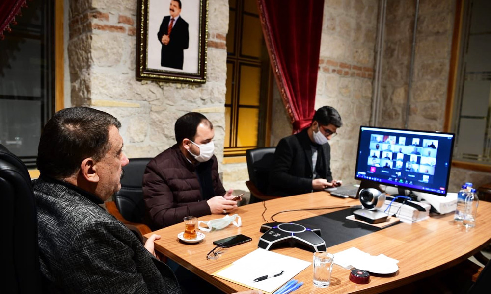 Gürkan: 'Tablet dağıtımında güçleri birleştirmekte fayda var”