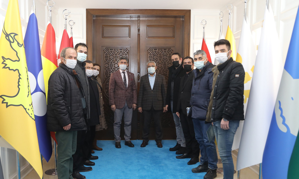 Güder: Arabamda mutlaka radyo açarım