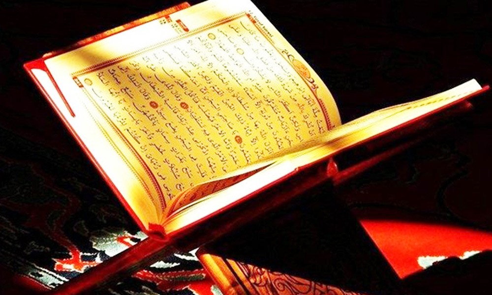 KUR’AN, EDEB DERSİ DE VERİR!