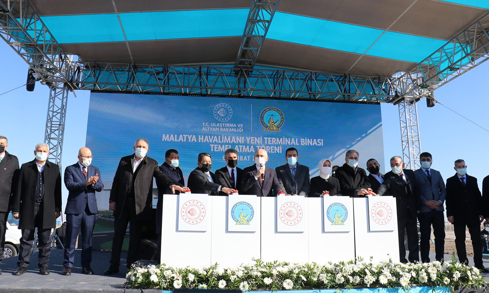 Yeni terminal binasının temeli atıldı!