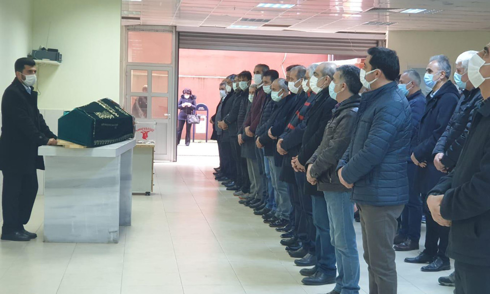 Başkan Kızıldaş’ın eşi son yolculuğuna uğurlandı