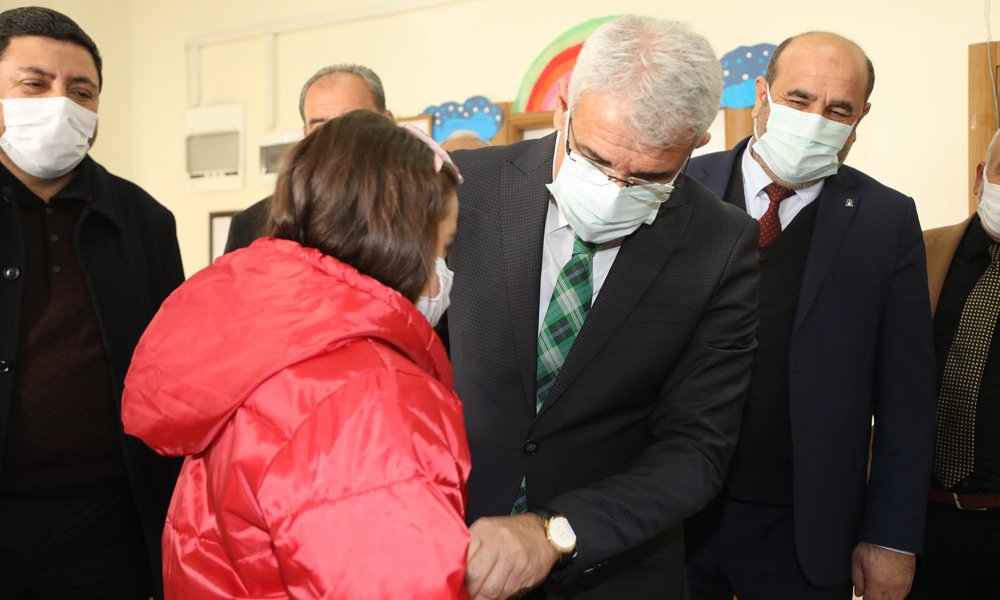 ‘Onlar Üşürse, Yürekler Üşür’
