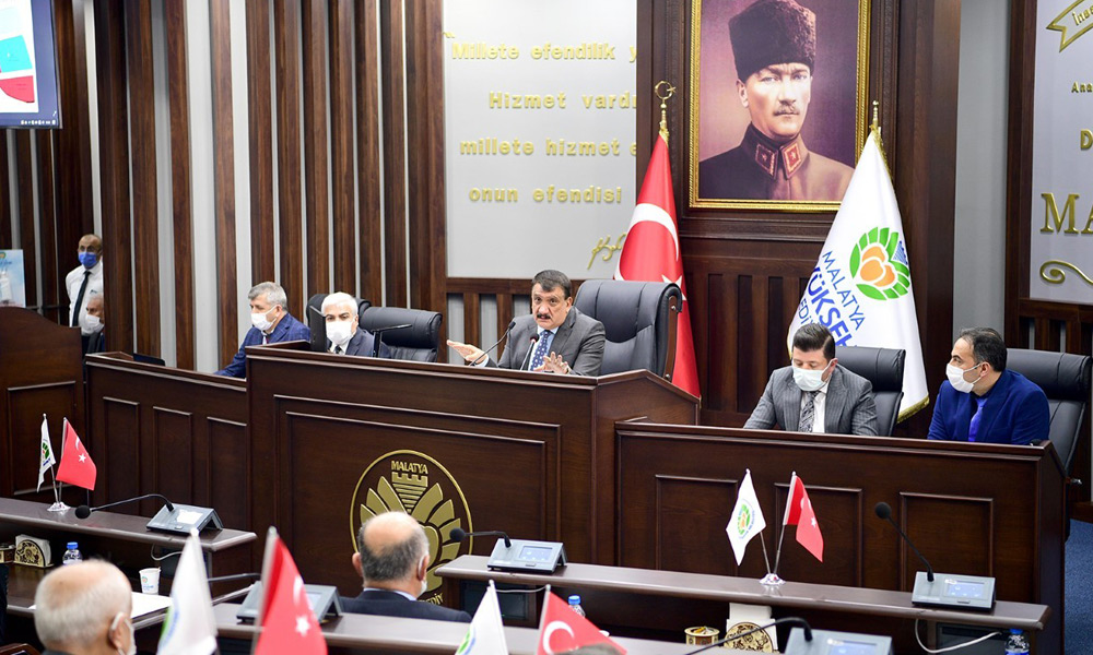 Gürkan: “Ülkemizin ve milletimizin başı sağ olsun”