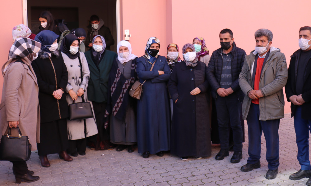 Çocukları kaçırılan ailelerden HDP’ye tepki!