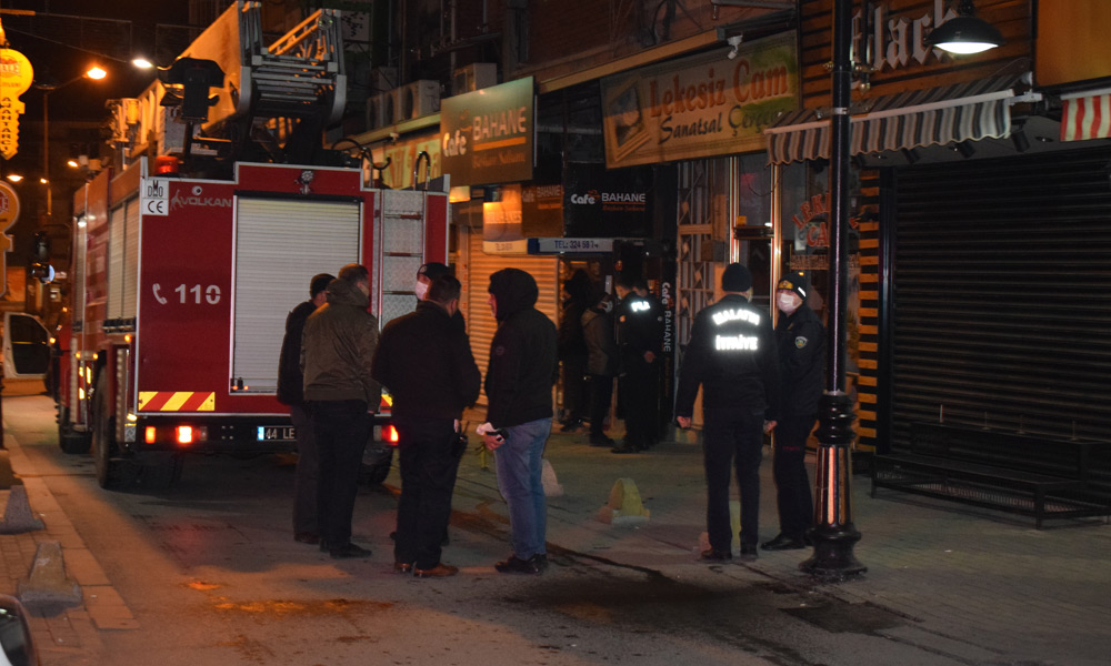 Malatya'da mühürlü iş yerine baskın!