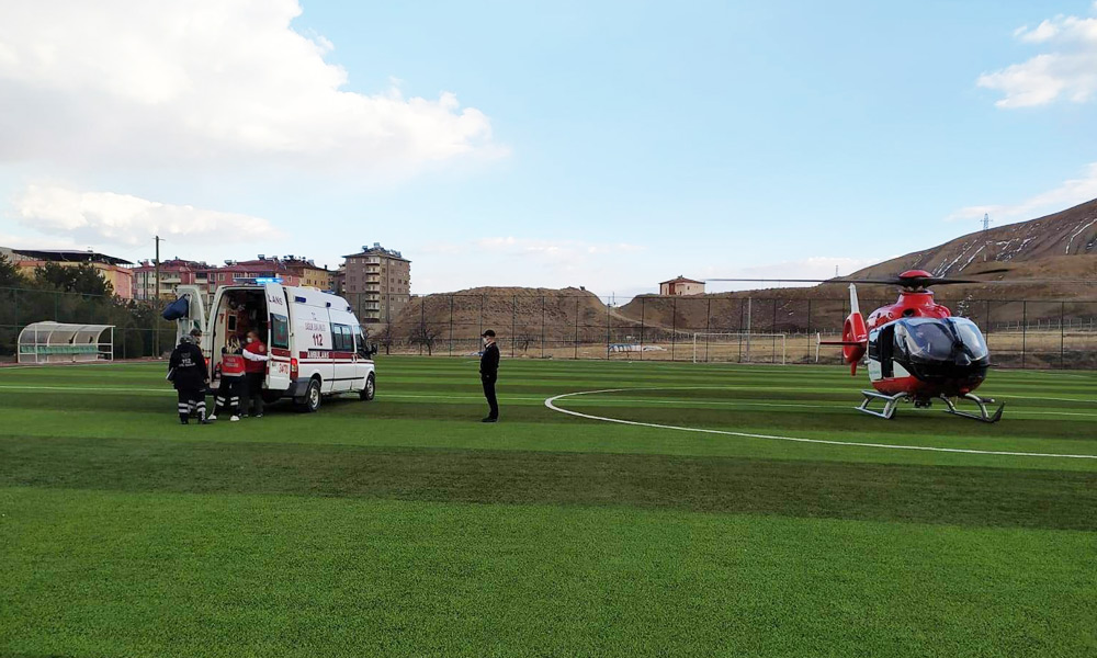 Ambulans helikopter imdada yetişti
