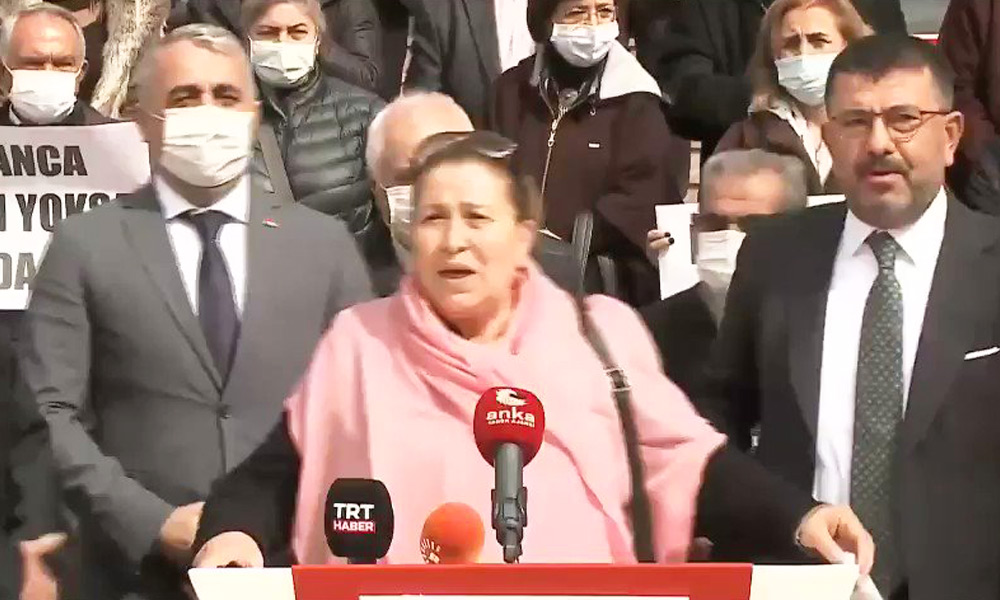 Alkol masalarından yükselen feryat: “Emekliler aç!”