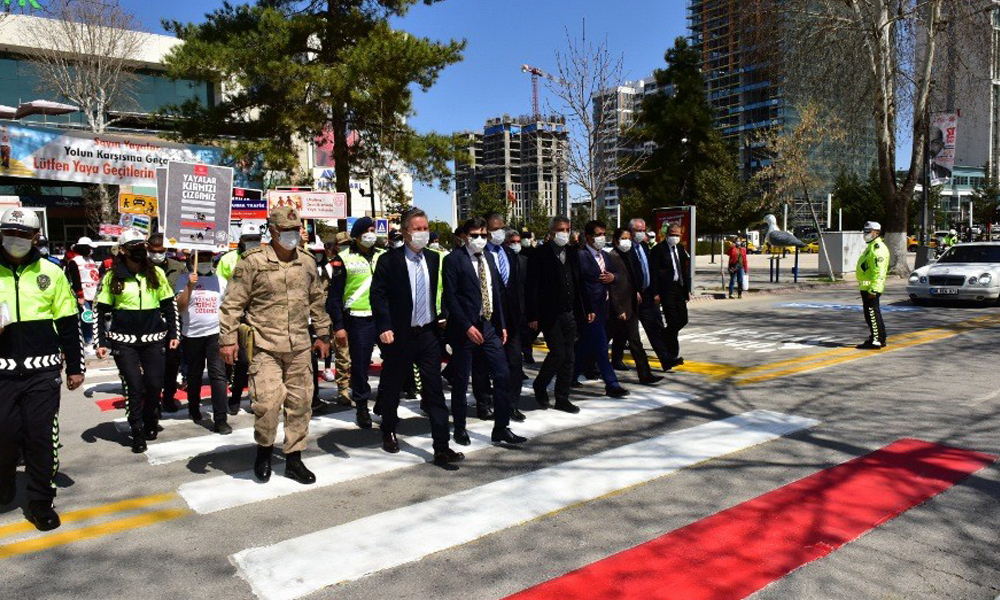 Trafikte kırmızı çizgimiz!