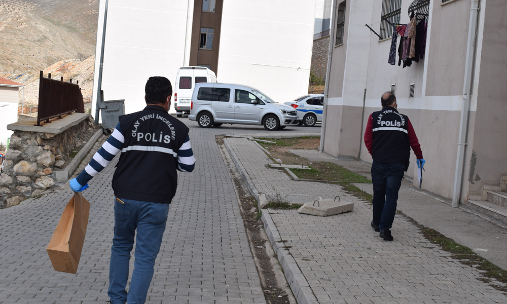 Evden uzaklaştırma cezası bulunan baba canına kıydı!