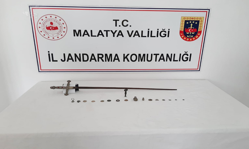 Tarihi eser kaçakçıları kıskıvrak!