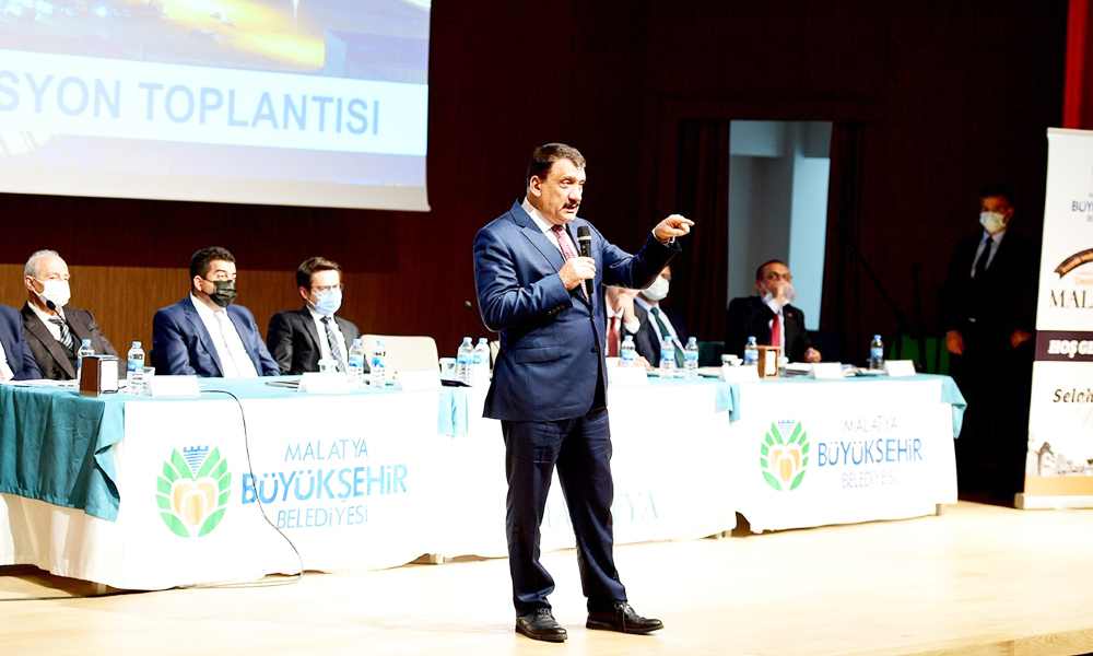 Gürkan: “Şehrimizi gülistan yapmak için buradayız”