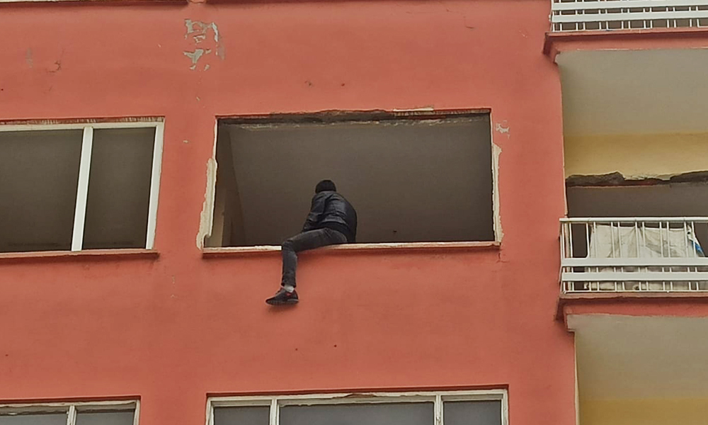 Boşanmak istemeyen adam canına kıymak istedi!