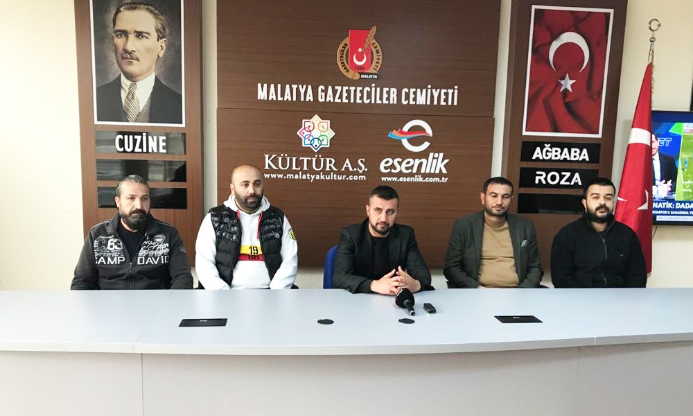 Kaya: Futbolcular hayallerimizle oynuyor