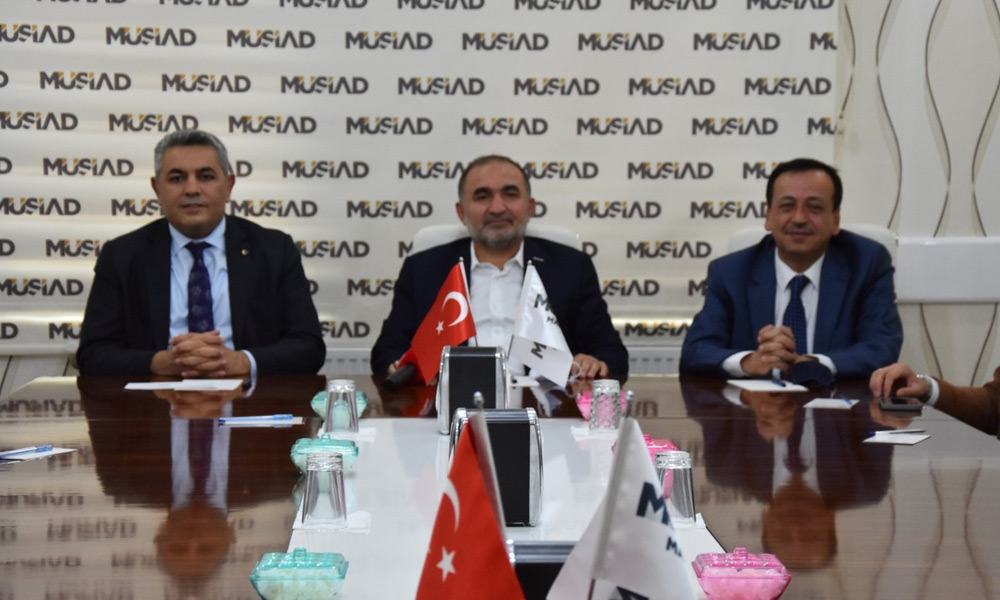 Sadıkoğlu: “İş insanlarımızın işlerini geliştirmeleri için varız”