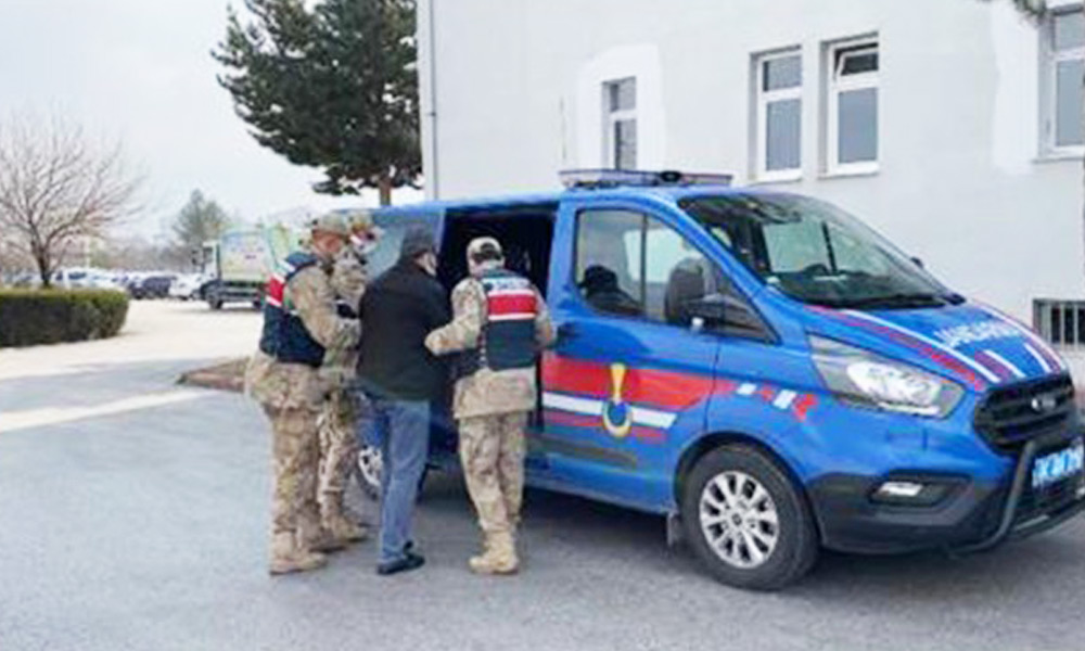 İhraç edilen polis kıskıvrak!