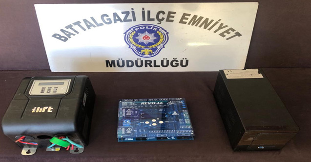 Alıcı kılığına giren polis olayı çözdü