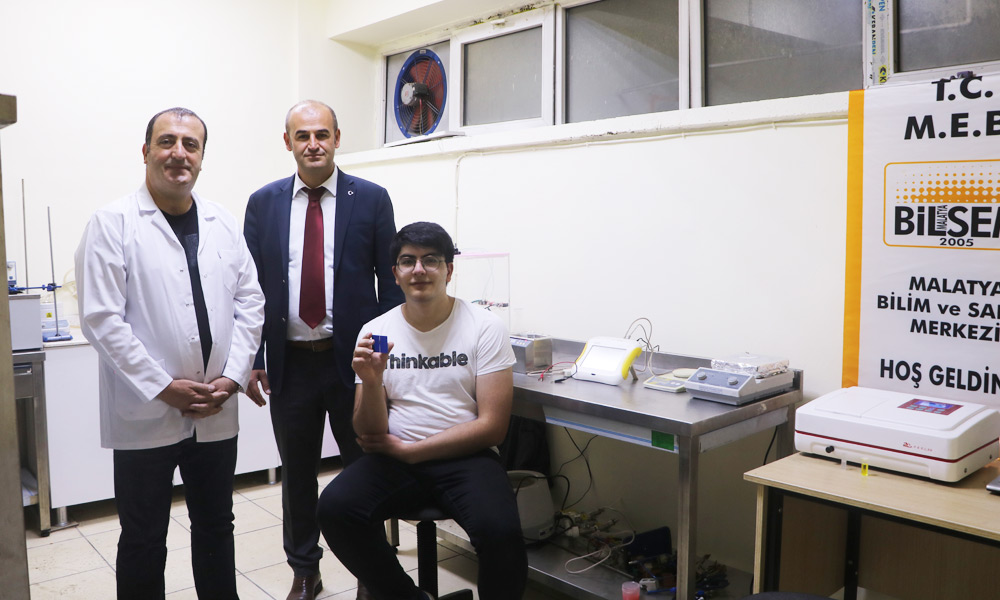 Geliştirdiği projeyle dünya birincisi oldu