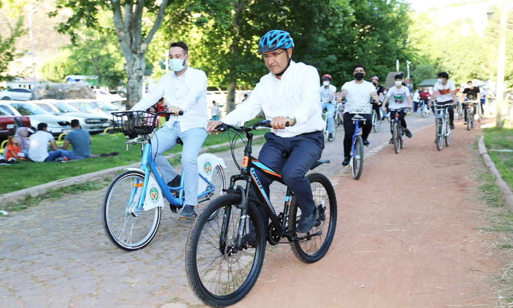 Sağlık için pedal çevirdiler