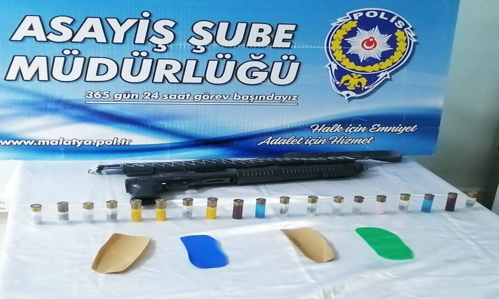 Polis kontrolü noktasında enselendi!