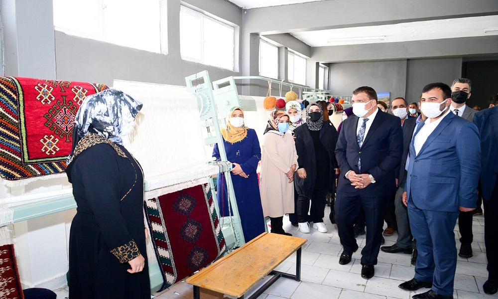 Gürkan'a Pütürge'den anlamlı hediye!