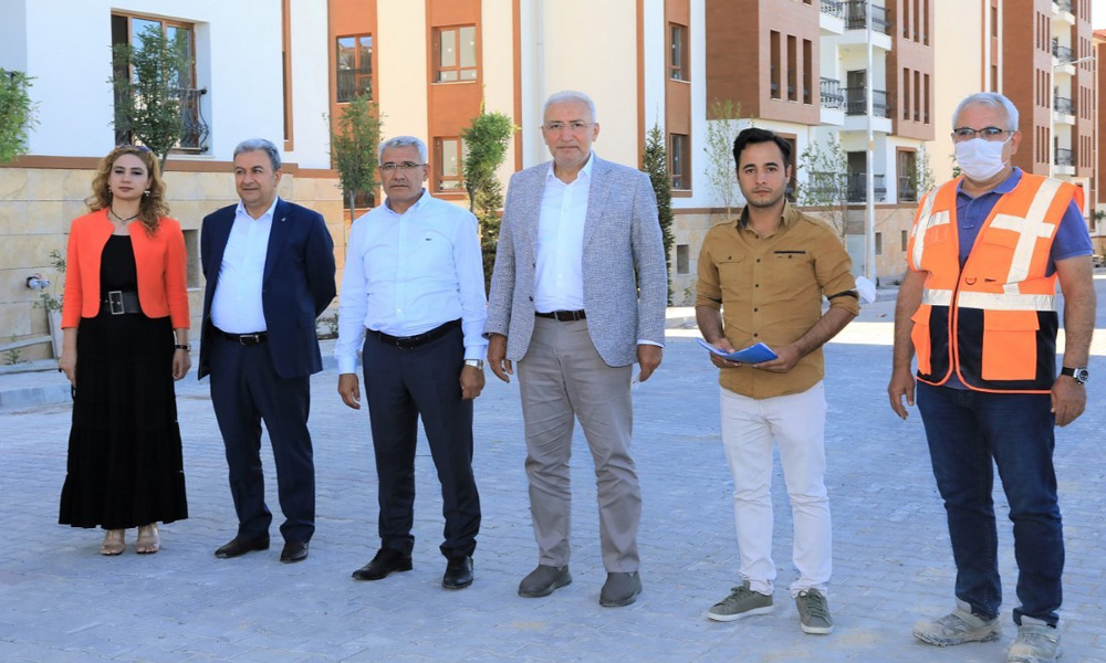 Deprem konutlarının kurası 1 ay sonraya kaldı!..