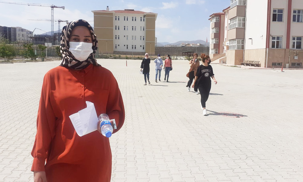 Değişen okul ismi yüzünden sınavı kaçırdılar